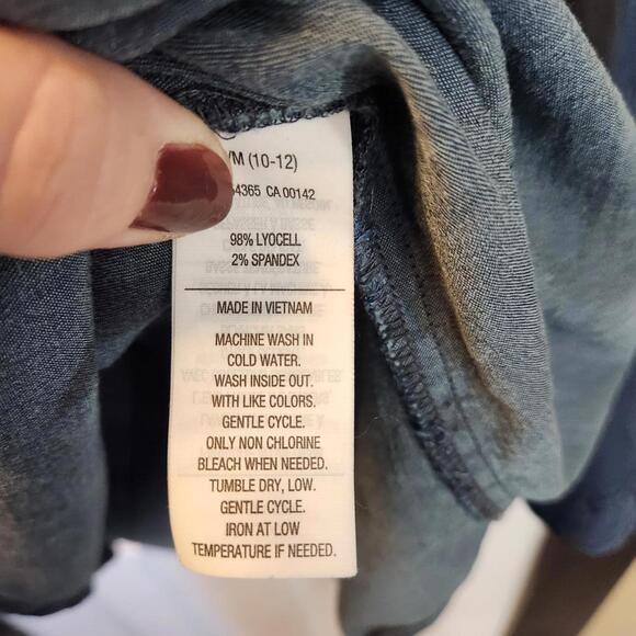 NYGARD Women's Denim Blouse with bell sleeves- Size Medium - Picture 3 of 8